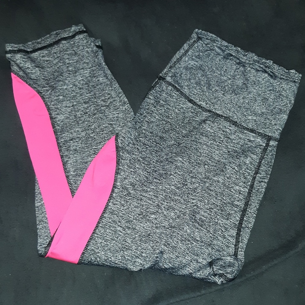 NWOT Chances R Womens Plus Size Capri Leggings 2XL